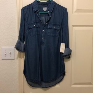 Women’s buttoned denim shirt! NWT!!!